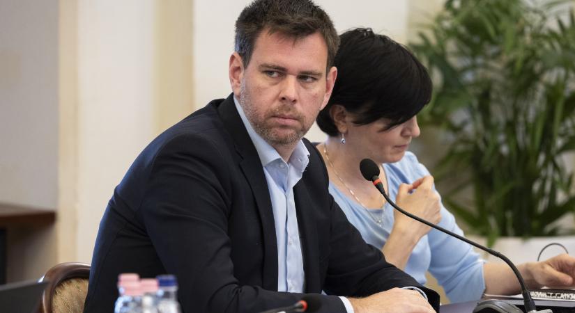 Vészforgatókönyvet, rendkívüli közgyűlést és politikai nyomásgyakorlást akar Vitézy és Baranyi