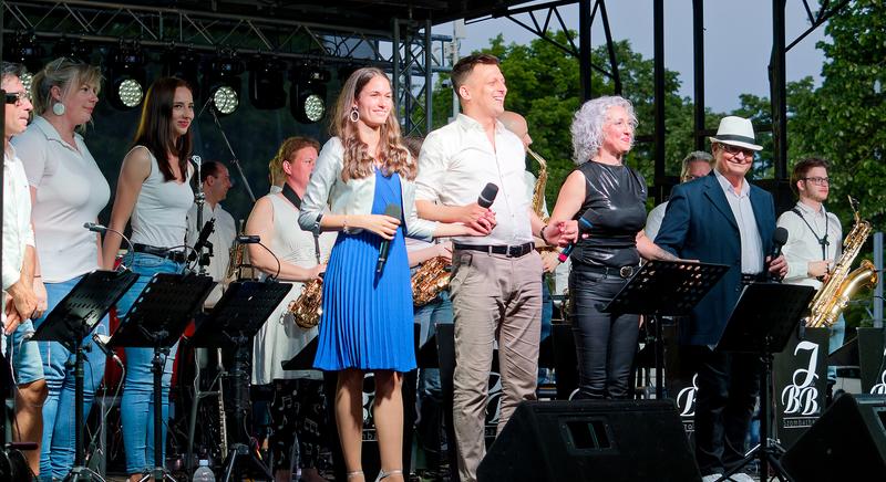 Isis Big Band koncert a büki Termál téren