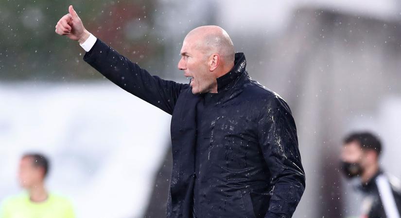 Százmillió euró egy évre: Zinédine Zidane nem sokáig gondolkodott a szédületes ajánlaton