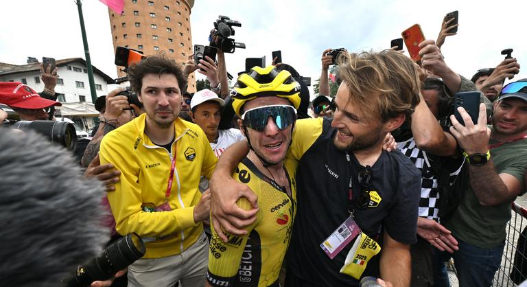 Pápai áldással zárult az utolsó szakasz, brit győztese lett az idei Giro d'Italiának