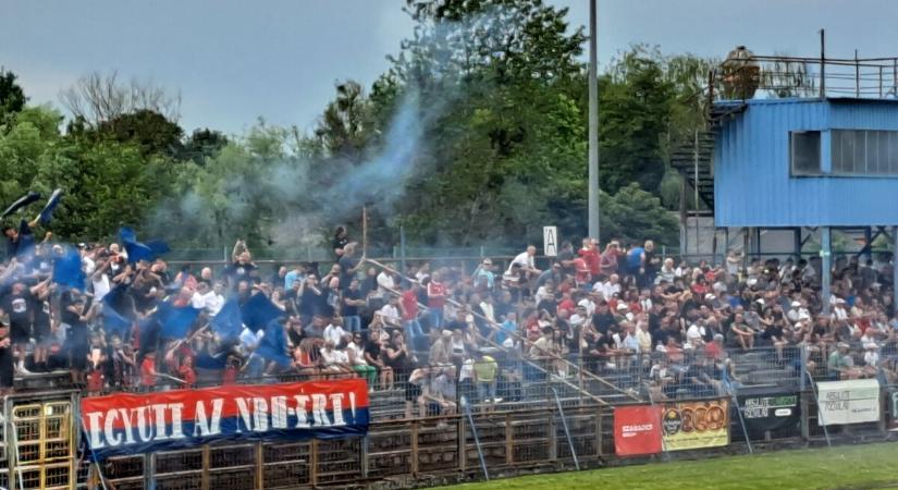 Heroikus küzdelem, fantasztikus hangulat, döntetlen az osztályozó első meccsén