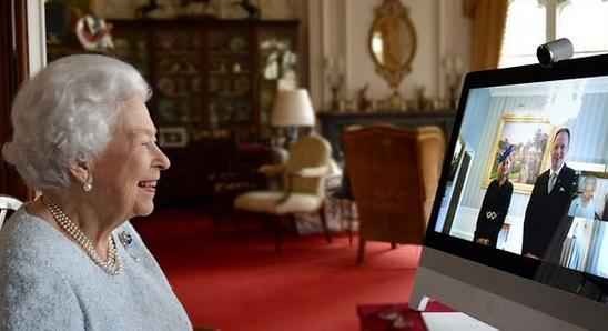 Erzsébet királynő és Sir David Attenborough is túl van a covid elleni oltáson
