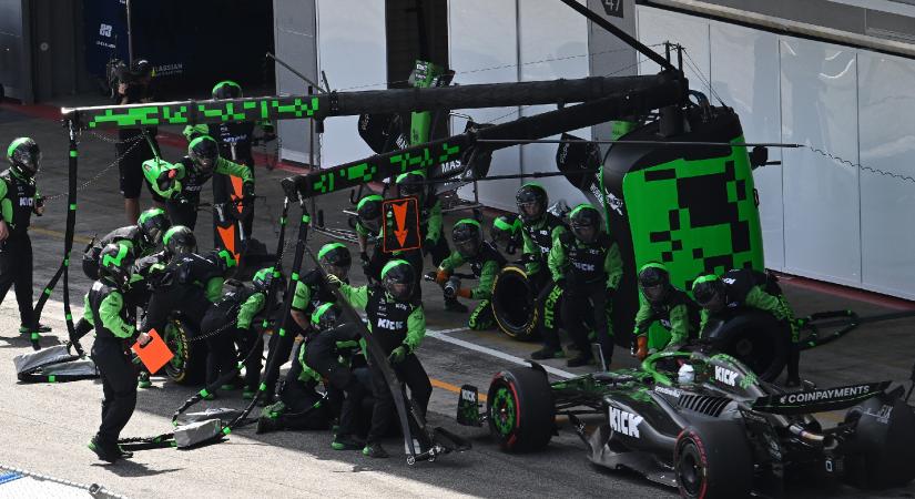 F1: Hamiltont is verte a sereghajtó, ez volt a titok