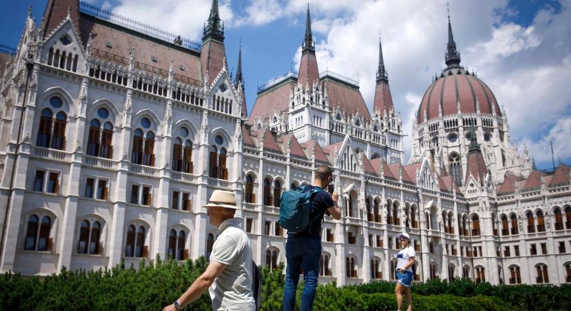 Kiváló időszakot tudhat maga mögött a hazai turisztikai szektor