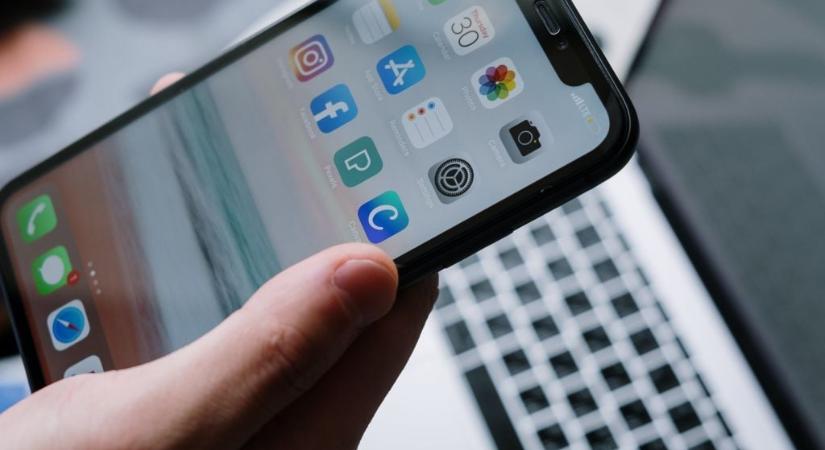 Veszélyben az iPhone-od! Az Apple figyelmeztet, azonnal le kell tölteni a legújabb frissítést