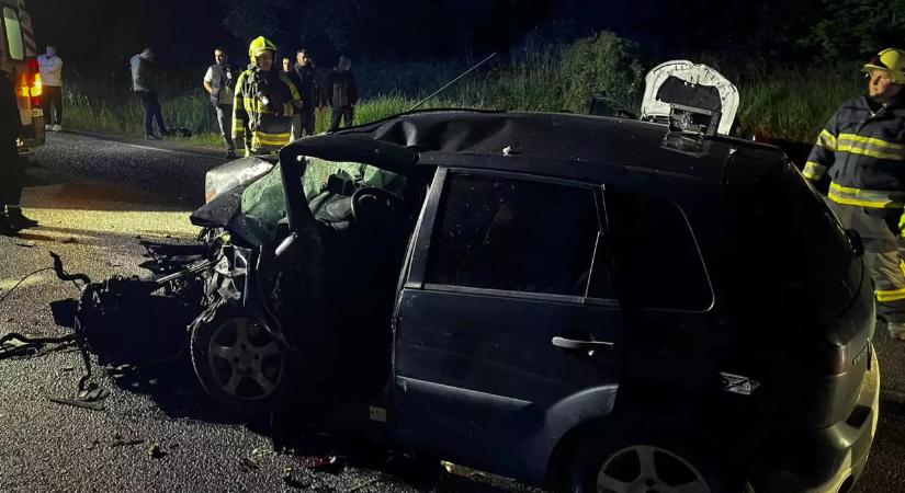 Négyen is megsérültek egy közúti balesetben