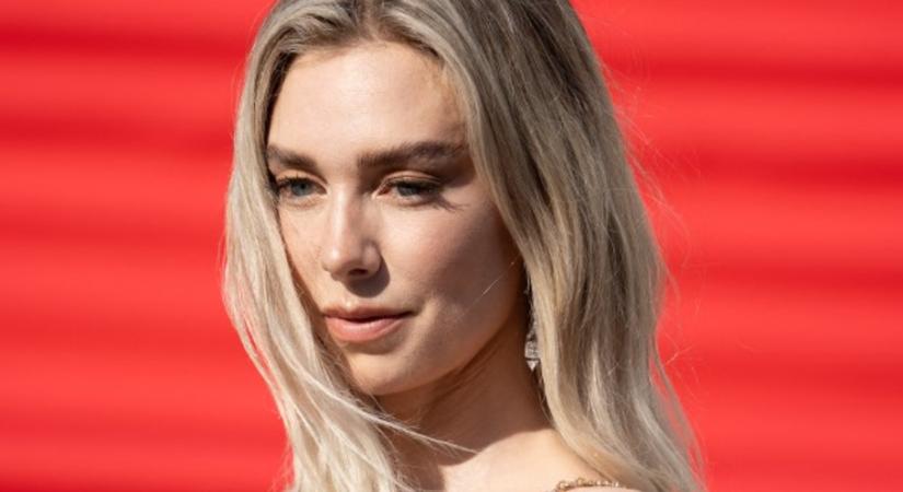 Friss fotó: az első gyermekével várandós Vanessa Kirby