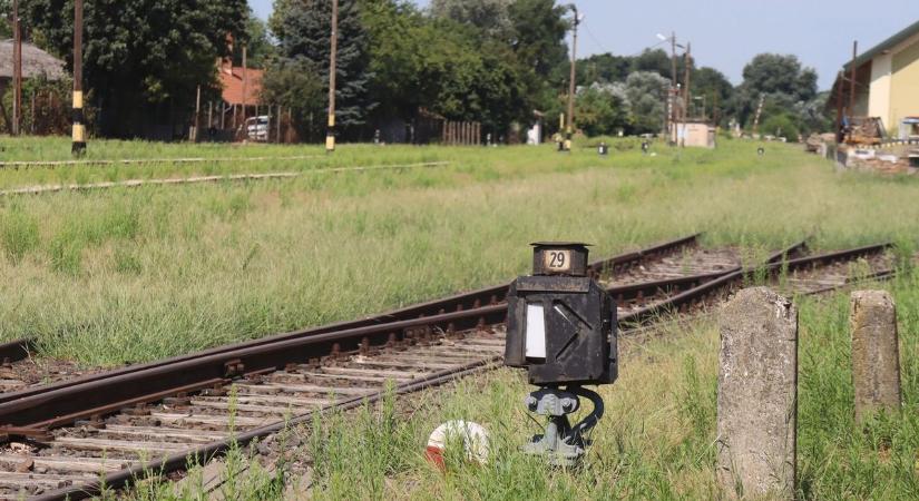 Történelmi vasútvonal támad fel Magyarországon: 160-nal száguldhatnak a vonatok  Trianon újabb átka törhet meg