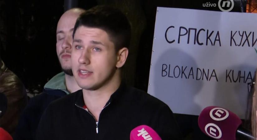 Vučić a „tanulni vágyó egyetemistákkal” tárgyal az éhségsztrájkról