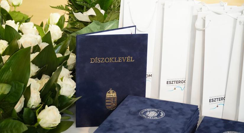 A pedagógusokat köszöntötték Esztergomban