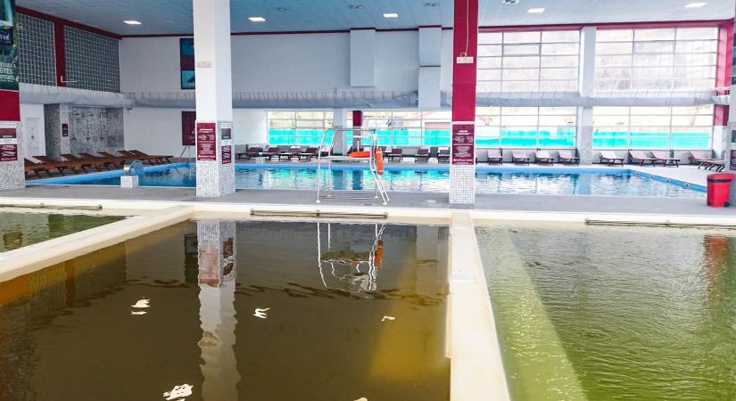 A sós vizű wellness fürdőt is bezárták Parajdon