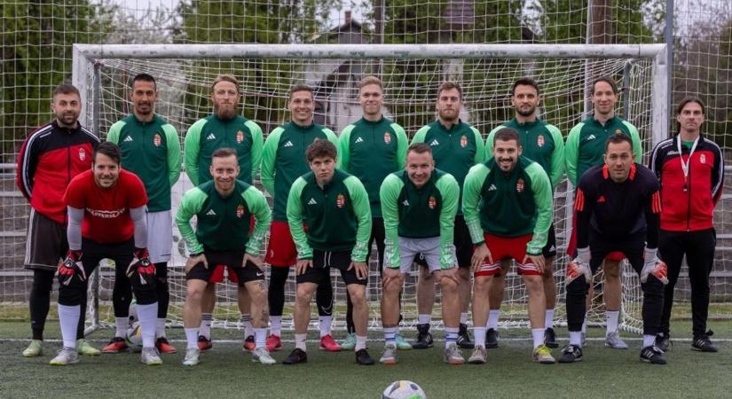 A tiszafüredi Tajti Bencével csapatunk ezüstérmes a vb-n