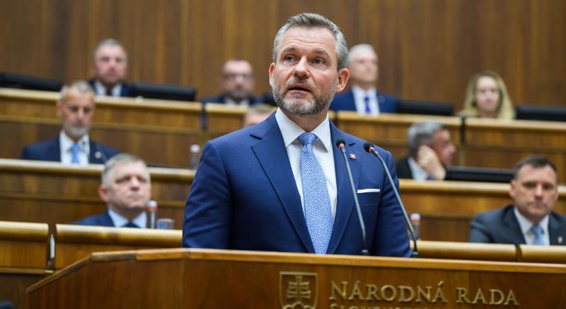 Politológus: Hiányzott az elnök országértékeléséből a koalíciós válság bírálása