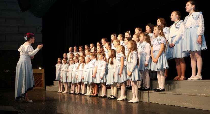 Schola Mariana Kicsinyek Kórusa (Komárom) – bemutatjuk a XIX. Csengő Énekszó résztvevőit
