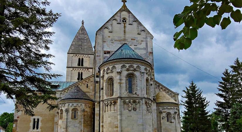 Jáki templom – a magyar középkor egyik legimpozánsabb temploma