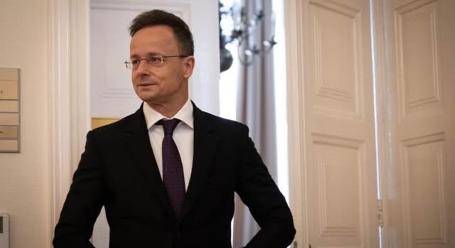 Szijjártó: “Új remény, hogy a V4-eket újraélesszük”