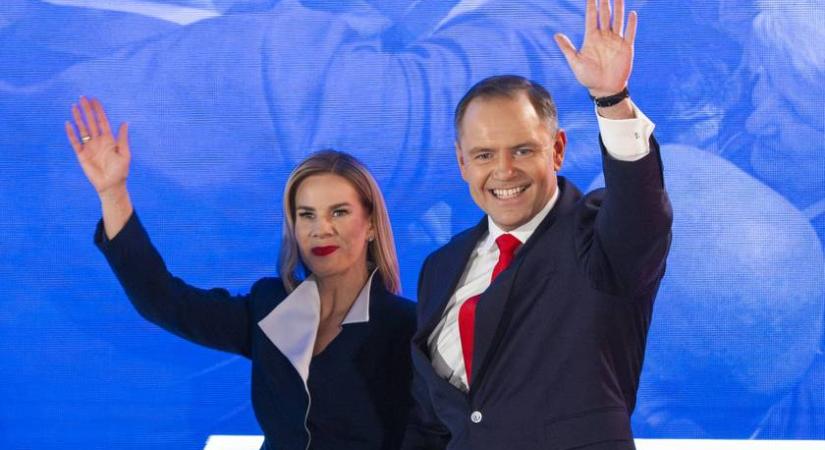Ő az új lengyel first lady: a 39 éves Marta Nawrocka 3 gyerek édesanyja