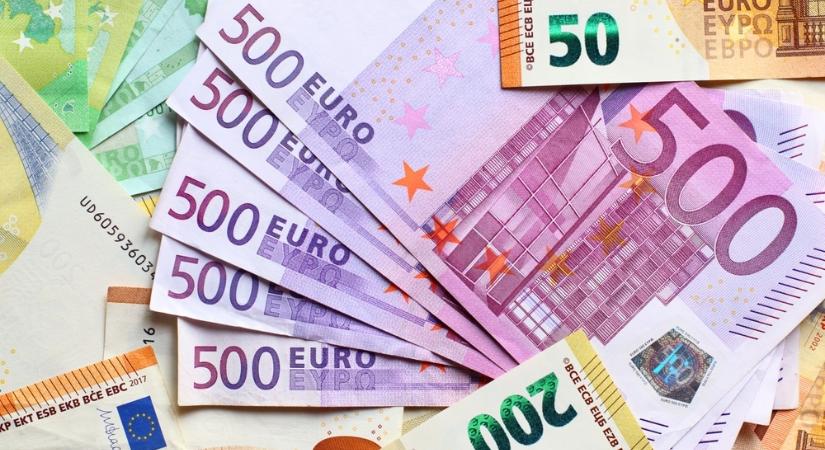 Milliárdok a matrac alatt – növekszik az eldugott készpénz mennyisége