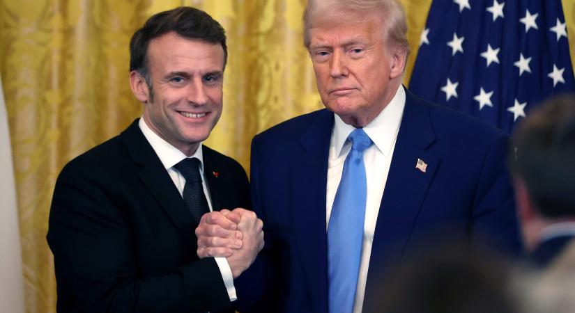 Nem hiszed el! Donald Trump adott házassági tanácsot Emmanuel Macronnak, miután a francia elnököt nyilvánosan felpofozta a felesége
