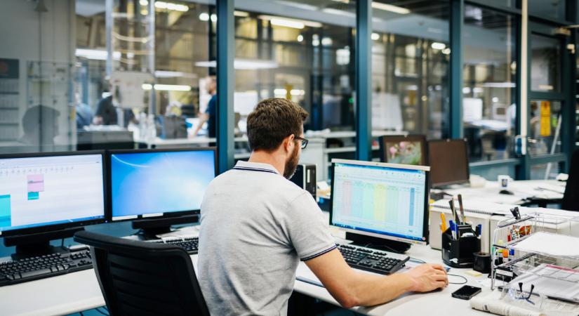 Mi lesz Bige László birodalmával? Eldőlni látszik a csőd szélén álló Nitrogénművek sorsa