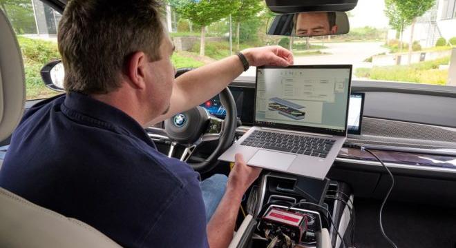 A BMW teszteli a szilárdtestes akkumulátorcella-technológiát