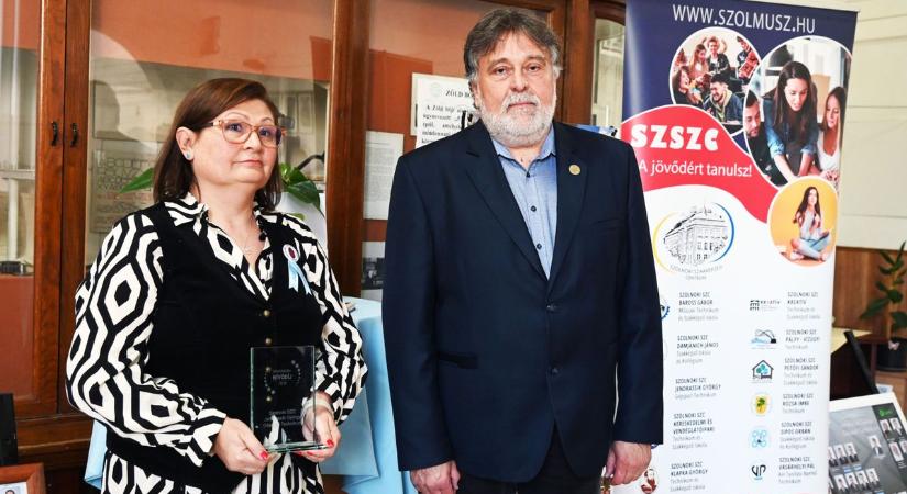 Az egyik legrangosabb díjat kapta egy szolnoki iskola