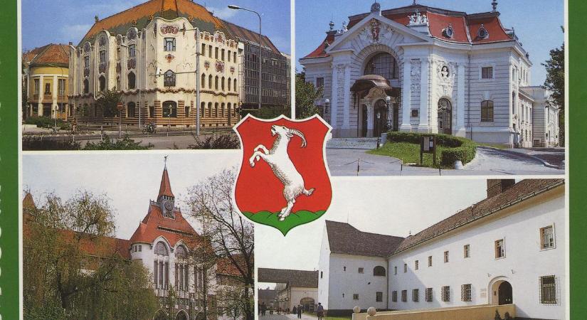 Az évszázadok alatt többször is változott a hírös város címere, de a kecske mindig ott maradt