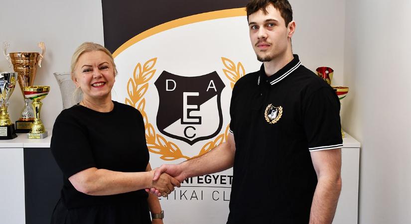 A kupagyőztestől igazolt a Debrecen