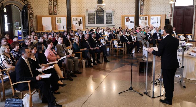Zsinagógában ünnepeltek a bírók - 20 éve alakult újra a Győri Ítélőtábla