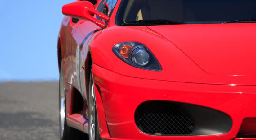 250 Ferrari nagyságú profitot zsebelt be Mészáros Lőrinc