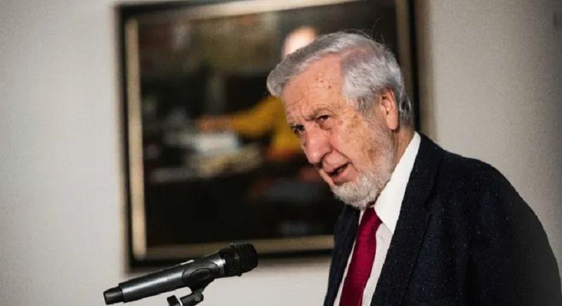 Kalapáccsal támadtak a volt miniszterre