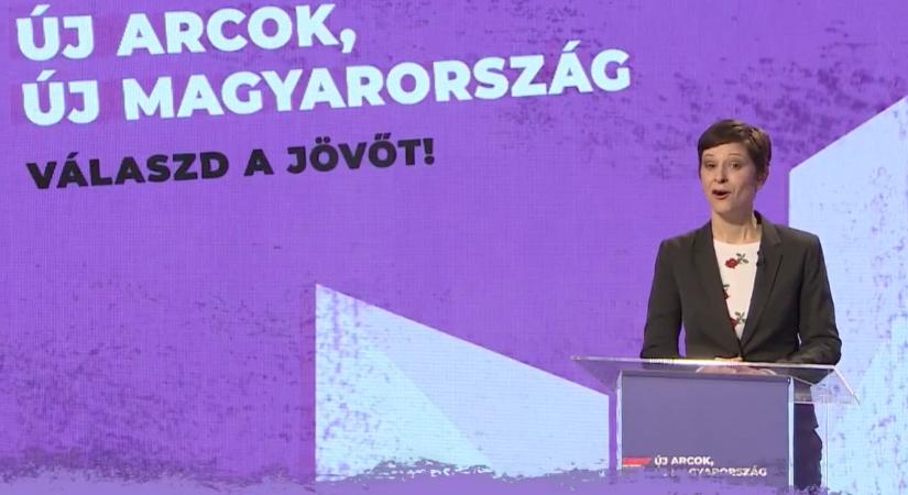 Szél Bernadett pórul járt: pert vesztett