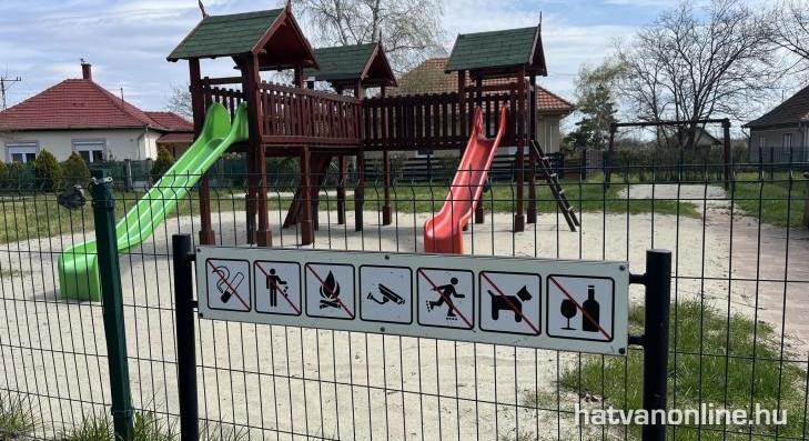 Mindkét játszótér várja a gyerekeket Karácsondon 