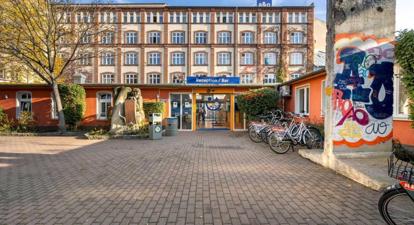 Kedvezményes családi hétvégére hív Európa egyik fővárosába az a&o Hostels