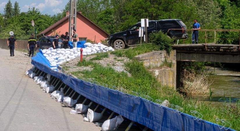 Rendkívüli ülésen döntöttek a parajdiak támogatásáról Bukarestben