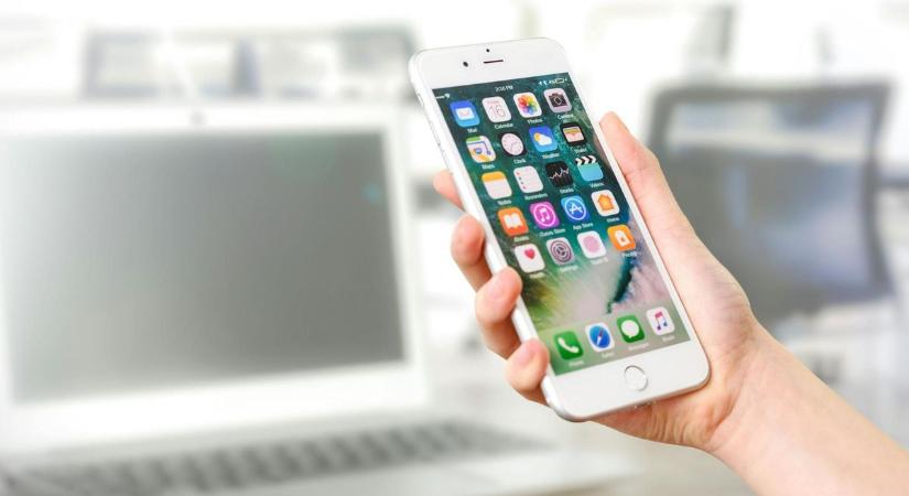 Neked is ilyen telefonod van? Akkor búcsúzz el a legnépszerűbb chatelős alkalmazástól!