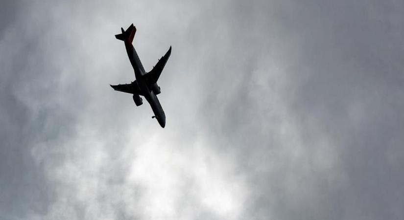 Kitálalt a légiutas-kísérő: így áll könyörtelen bosszút azokon, akik nem akarnak helyet cserélni