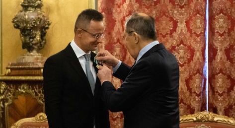 Szijjártó telefonon beszélt Lavrovval a Védelmi Tanács ülése előtt