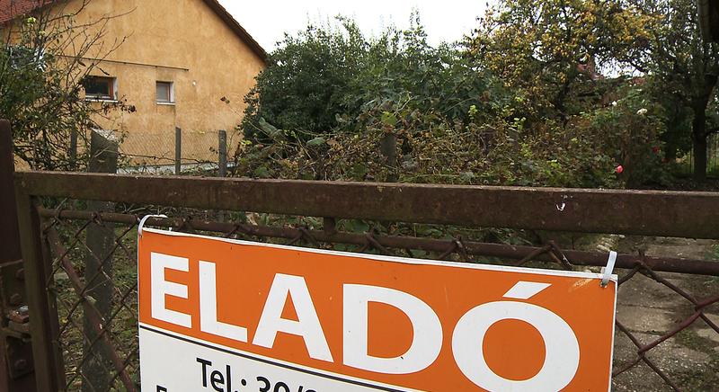 Esett az adásvételek száma az ingatlanpiacon