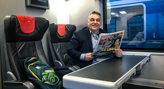 Orbán kedvenc lapja veszteséges, de a főszerkesztőnek rekordosztalékot fialtak a Puskás-relikviák