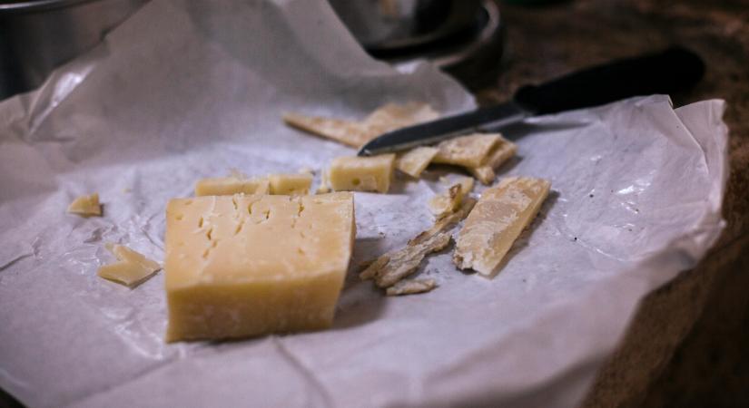 27 évnyi érlelés után felvágják a világ legöregebb parmezánját