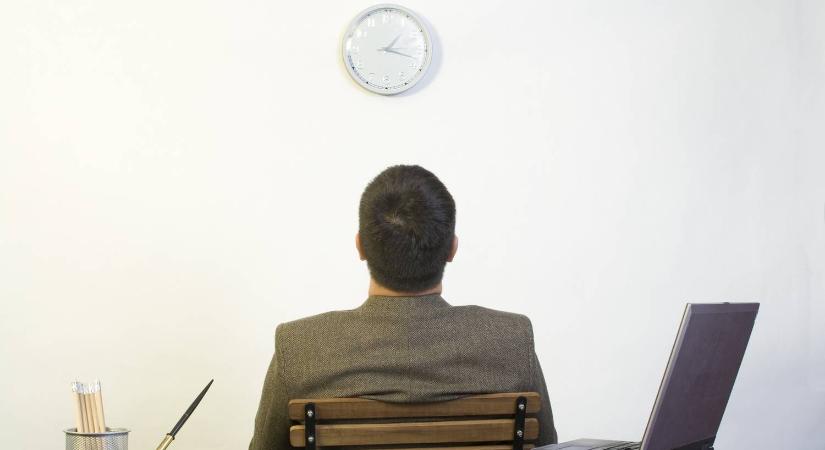 Ezek a legnagyobb időpazarlások? 4 dolog, amit idősebb korában megbánhat