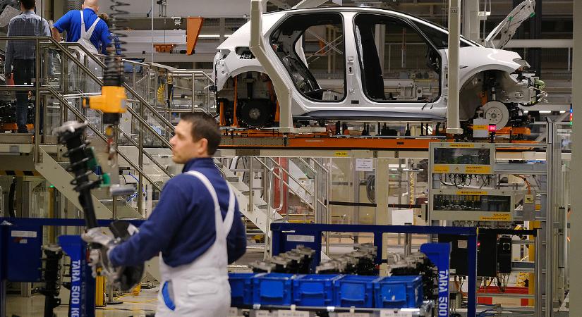 Milliárdos veszteséget vállal a kormány, hogy mentse a gazdaságot