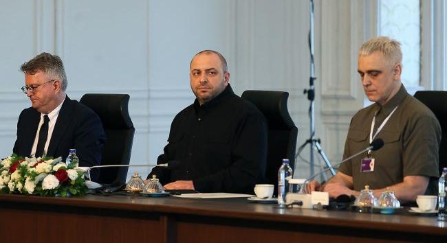 Umjerov: Ukrajna és Oroszország Isztambulban megállapodott a 25 év alatti katonák és 6000–6000 holttest cseréjében