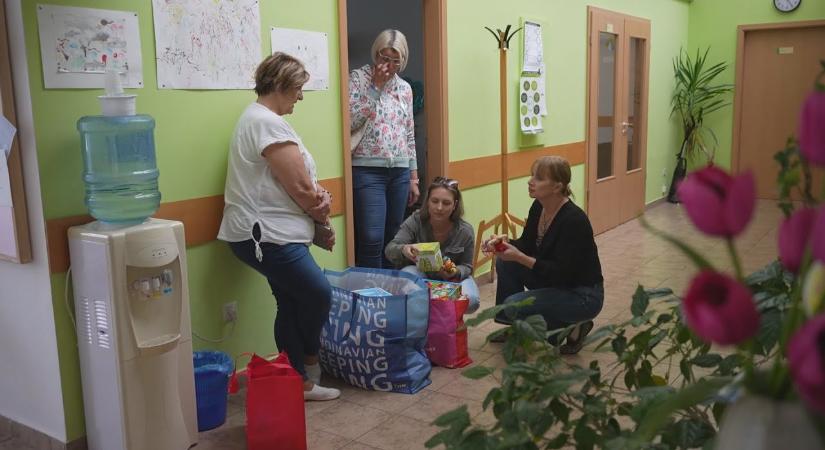 Gyermekeknek adományoztak