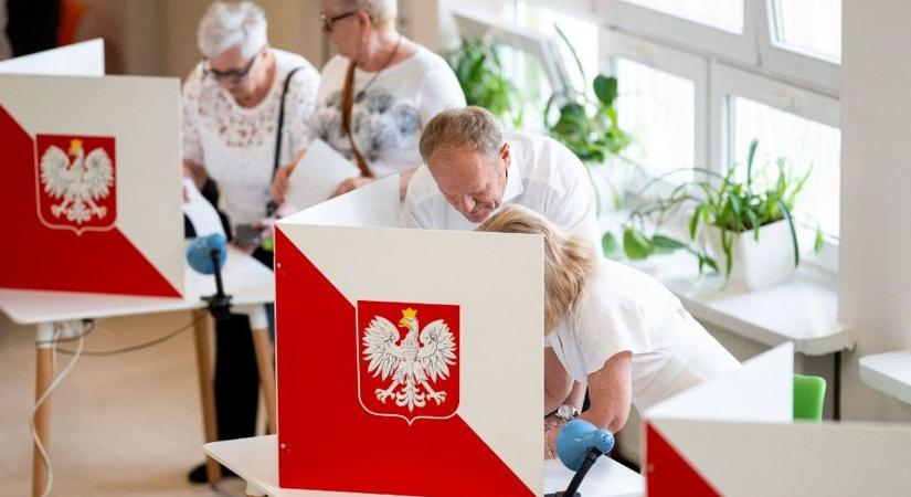 Karol Nawrocki miatt rögtön bajba került Donald Tusk – sorsdöntő szavazás jön a kormányról