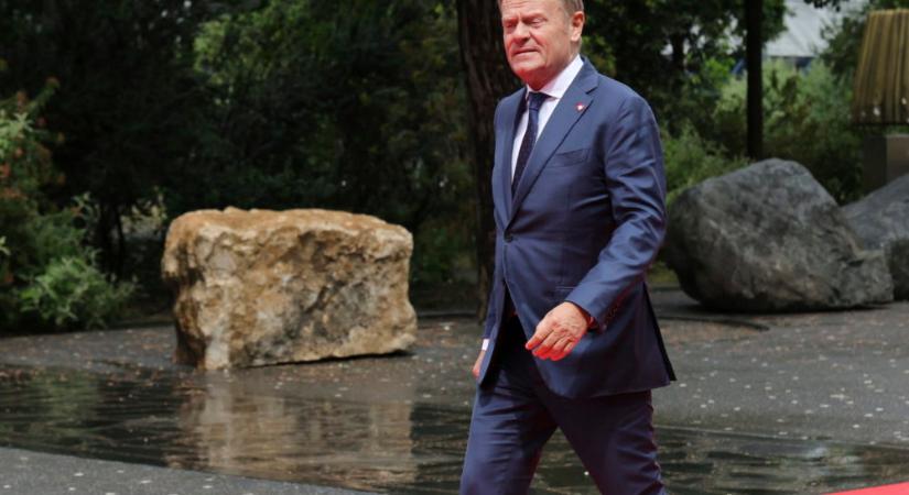 Tusk kormányfő bizalmi szavazást kezdeményez kormánya ellen
