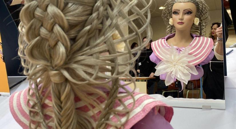 Több díjat is elhozott fonott frizuráival Szabó Andrea