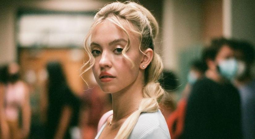 Stúdióra lelt a Sydney Sweeney-féle filmadaptáció, ami az idei év egyik legkülönlegesebb videójátékát dolgozza fel