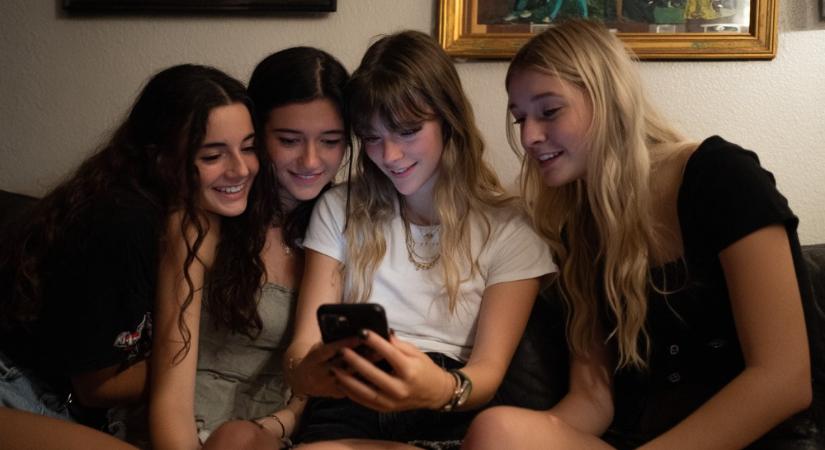 A TikTok legnépszerűbb mentálhigiénés videóinak fele megtévesztő